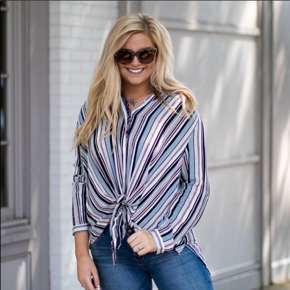 💙ODDY Striped Button Down